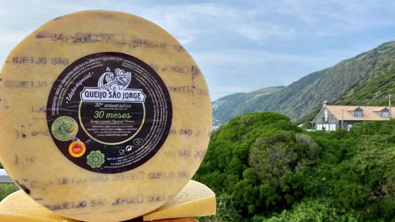 The special edition of Queijo São Jorge DOP 30 months launched by Uniqueijo and LactAçores